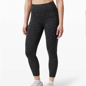 Lululemon Invigorate High-Rise 25” Legging
